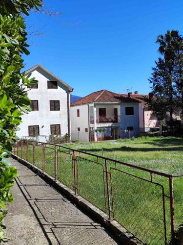 Apartment by the sea in Njivice
