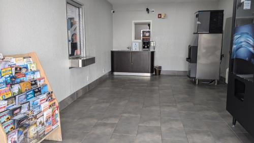 Motel 6-Victoria TX - image 3