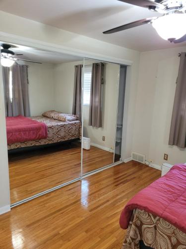 charming 3 bedrooms, 2 full baths, vacation home in Niagara Falls, USA