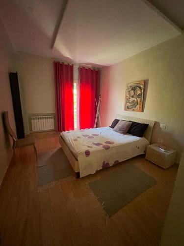 Villa Deluxe, pool, spacious garden, mountain view