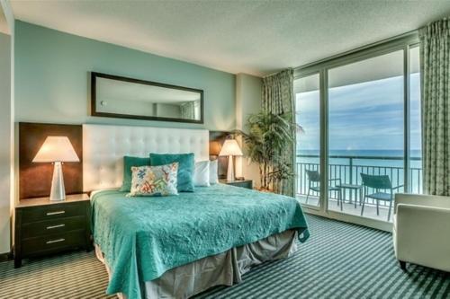 Stunning Ocean Front 2BD on the Second Floor, in Heart of MB image