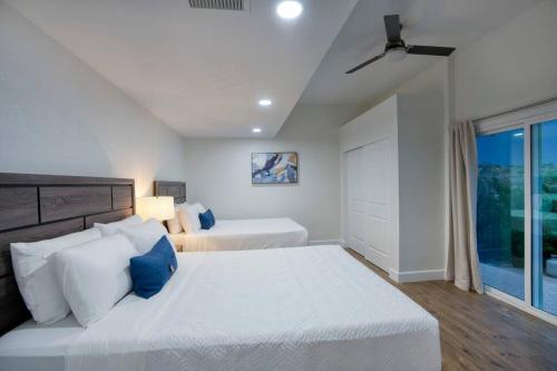 Mountain Vista - 5BR Home with Mountain Views