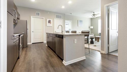 Landing at The Parq at Chesterfield - 2 Bedrooms in Chesterfield in Chesterfield, USA