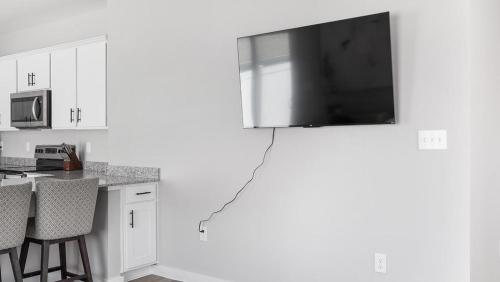 Landing at Sanctuary at Indian Creek - 1 Bedroom in Huntsville in Madison, USA