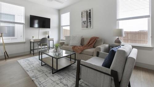 Landing at Chaparral Ranch - 1 Bedroom in Chisholm Trail Ranch in Fort Worth, USA