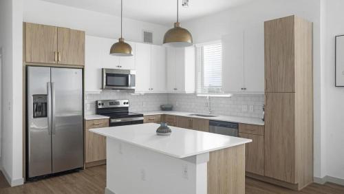 Landing at The Haywood - 2 Bedrooms in Slaughter Creek in Austin, USA