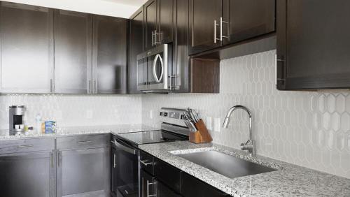 Landing at The Standard River District - 1 Bedroom in River District in Fort Worth, USA