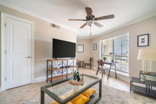 Landing at The Hive - 2 Bedrooms in Mid City North in Baton Rouge, USA