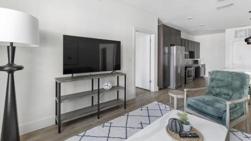 Landing at The Standard River District - 2 Bedrooms in River District in Fort Worth, USA
