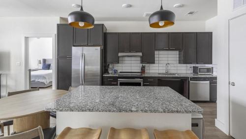 Landing at The Standard River District - 2 Bedrooms in River District in Fort Worth, USA