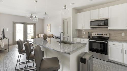 Landing at The Duvall - 1 Bedroom in Grand Prairie in Grand Prairie, USA