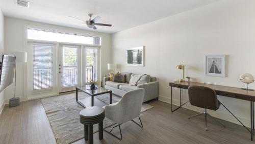 Landing at The Standard River District - 1 Bedroom in River District in Fort Worth, USA