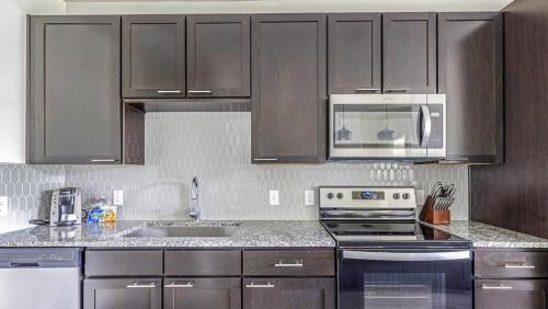 Landing at The Standard River District - 2 Bedrooms in River District in Fort Worth, USA