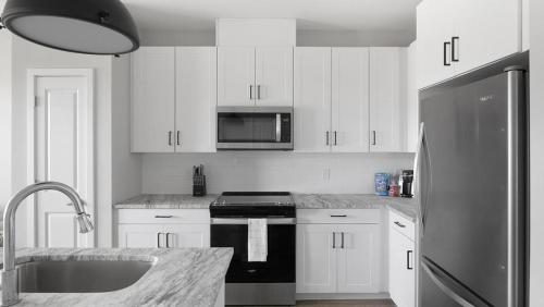 Landing at Laurel at Dry Creek - 2 Bedrooms in Huntsville in Huntsville, USA