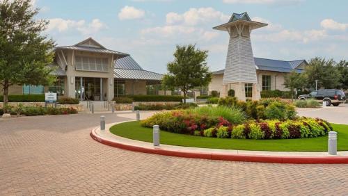 Landing at The Green at Plum Creek - Studio in Kyle in Kyle, USA