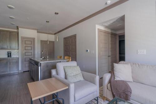 Landing at Highbridge at Egret Bay - 1 Bedroom in League City in League City, USA