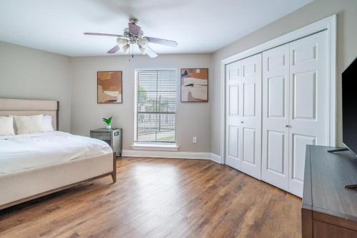 Landing at The Hive - 1 Bedroom in Mid City North in Baton Rouge, USA