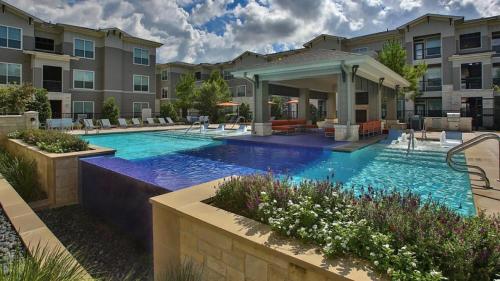 Landing at The Grayson - 1 Bedroom in Cypressdale in Spring, USA