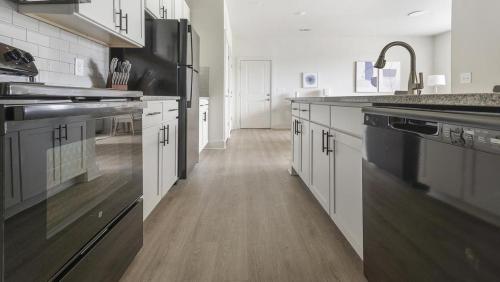 Landing at The Henry - 2 Bedrooms in Northwest Charlotte in Charlotte, USA