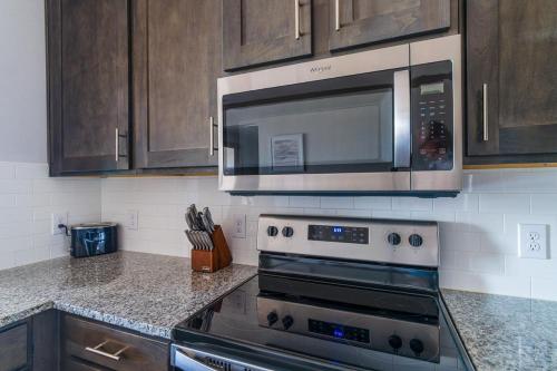 Landing at Highbridge at Egret Bay - 1 Bedroom in League City in League City, USA