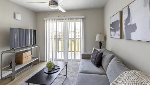 Landing at Camden Crossing - 1 Bedroom in Fort Worth in Burleson, USA