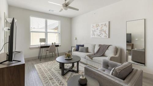 Landing at The Duvall - 2 Bedrooms in Grand Prairie in Grand Prairie, USA