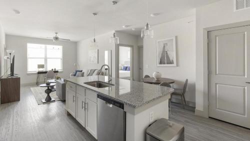 Landing at The Duvall - 2 Bedrooms in Grand Prairie in Grand Prairie, USA
