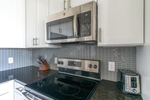 Landing at Enclave at Woodland Lakes - 1 Bedroom in The Woodlands in Conroe, USA