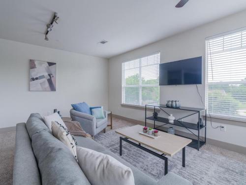 Landing at The Grayson - 2 Bedrooms in Cypressdale in Spring, USA