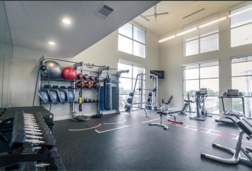 Landing at Republic At Alamo Heights - 2 Bedrooms in Uptown Central in San Antonio, USA