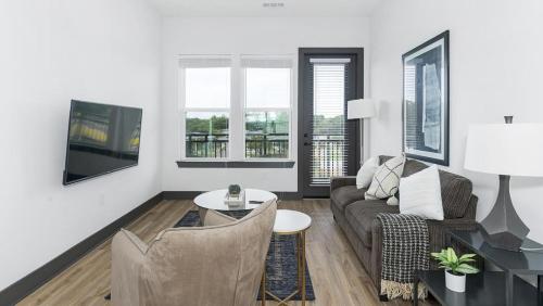 Landing at The Jack on Beach - 1 Bedroom in Baymeadows in Jacksonville, USA