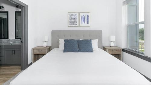Landing at The Jack on Beach - 1 Bedroom in Baymeadows in Jacksonville, USA