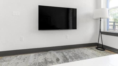 Landing at The Jack on Beach - 1 Bedroom in Baymeadows in Jacksonville, USA