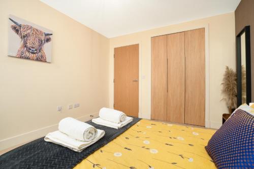 Near Airport - Free Parking