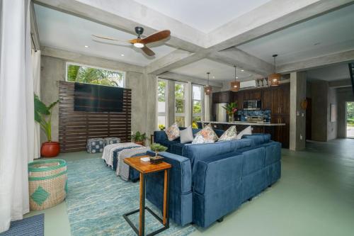 Planos, Conmigo Villas - 6 Bedroom Beachfront with Pool in Maya Beach