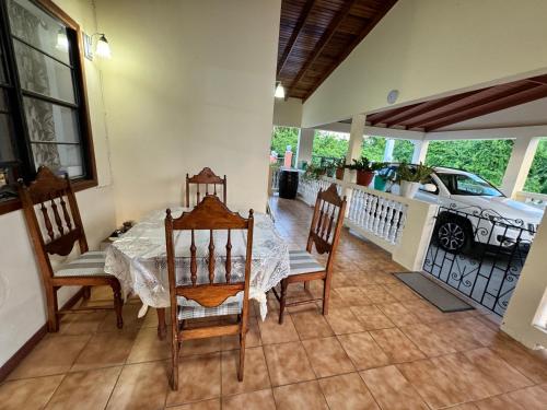 מתקני המלון, Chalet Belizomi - La Marguerite Room in מפרץ רודני