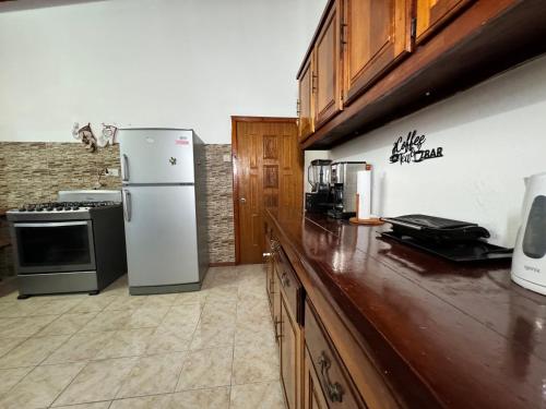 טרקלין, Chalet Belizomi - La Marguerite Room in מפרץ רודני
