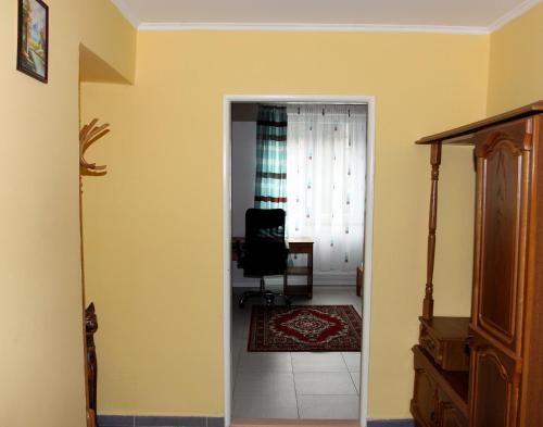 One-Bedroom Apartment with Fireplace image 10