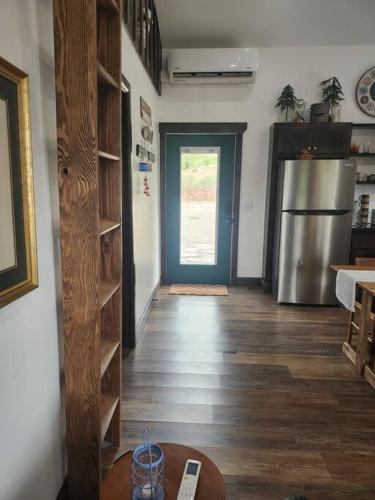 Camp Whimsy Wood Lake Cottage in Guthrie, USA