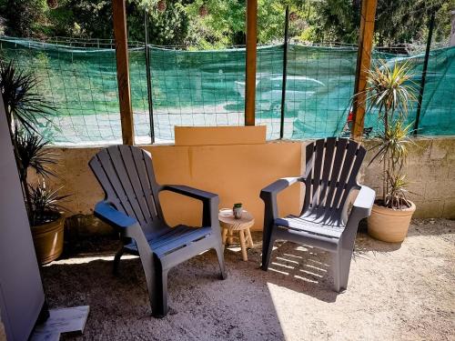 DREAM HOLIDAY 26 - Charmant T2 4 Pers 38m2 Terrasse de 14m2- Clim, Wifi, Parking - Sur RN7 au calme  in Livron-sur-Drome