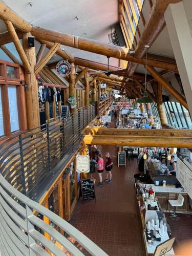 Mayor's Lake and Ski Suite in Sandpoint (ID)