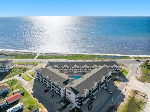 Alta Vista by Pristine Properties - image 12