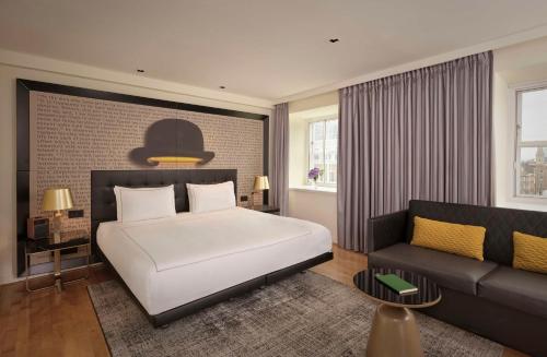 1 queen bed