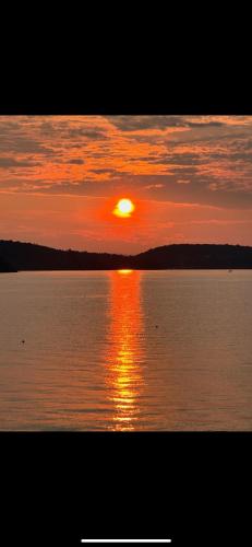 Roberts Lake House Room #3 in Colchester (Vermont)