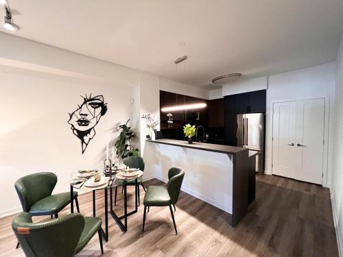 Luxury Open BD w Pool, Parking, & WD 133 in Los Angeles, USA