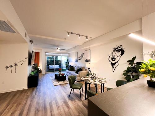 Luxury Open BD w Pool, Parking, & WD 133 in Los Angeles (CA)