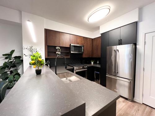 Luxury Open BD w Pool, Parking, & WD 133 in Los Angeles (CA)