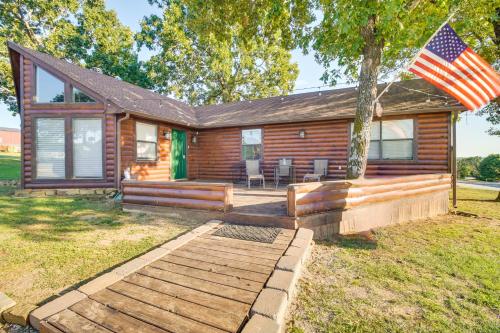 Incredible Log Home 1 Mile from Lake Tenkiller in Van Buren