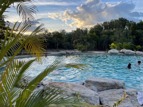 Piscina, Litchfield Safari Camp in Batchelor