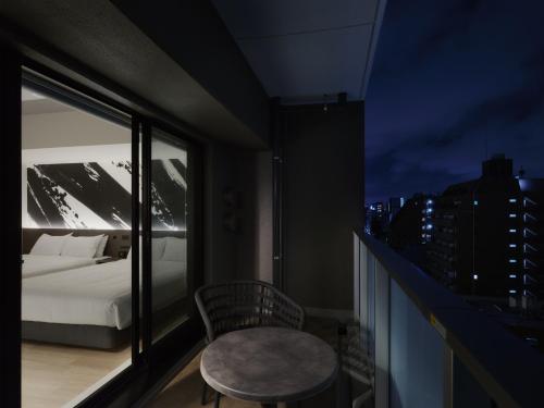 Premium Sauna Suite with Washing Machine and 10㎡ Balcony image 10
